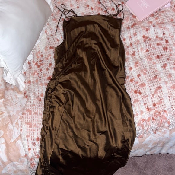 Fashion Nova Dresses & Skirts - Brand is fashion nova, satin Medium runched dress & never worn! Great condition